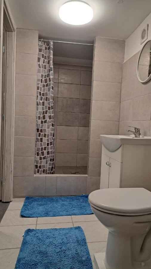 Naty Apartman Haniska Luaran gambar